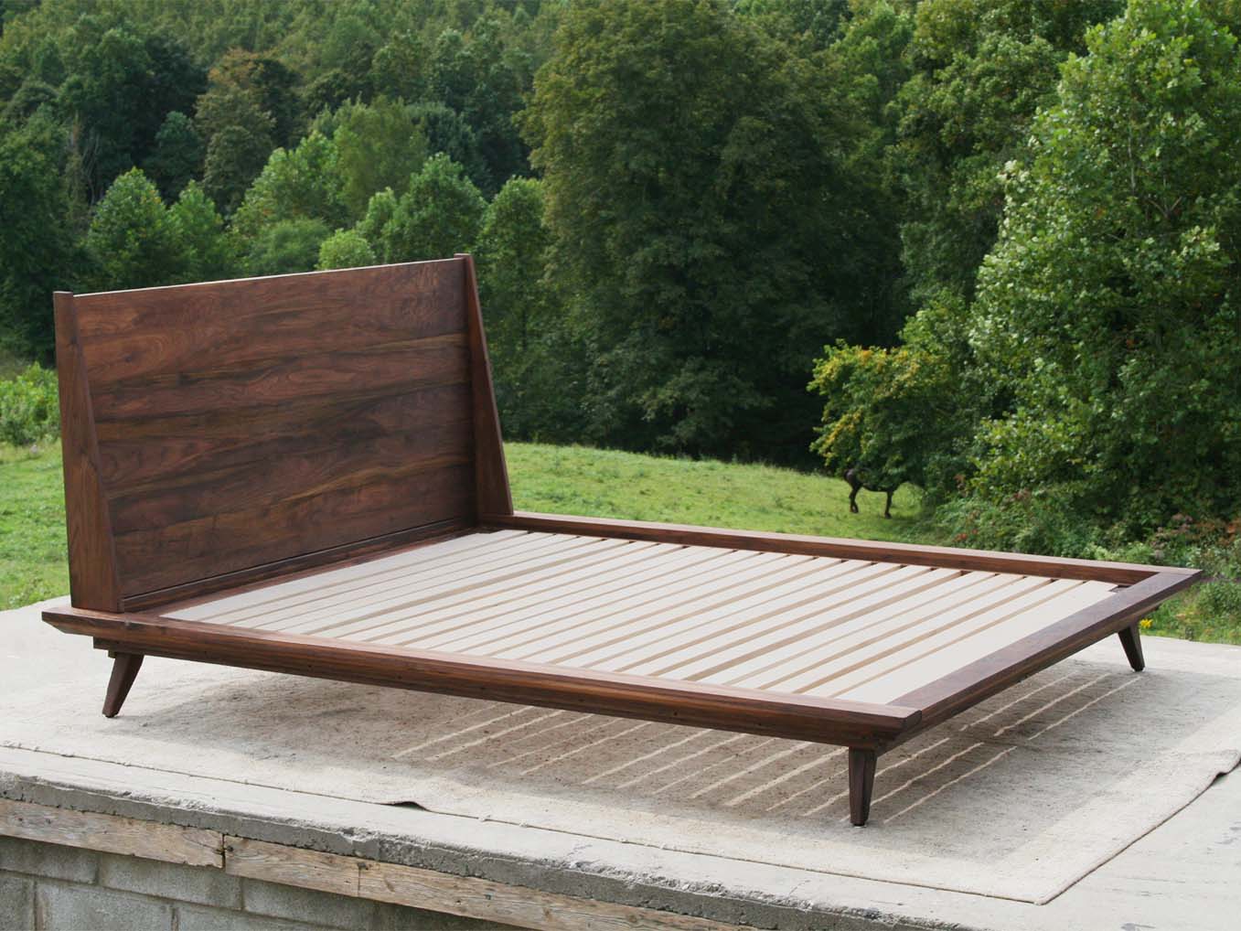 Mid Century Modern Platform Bed NcRsS02