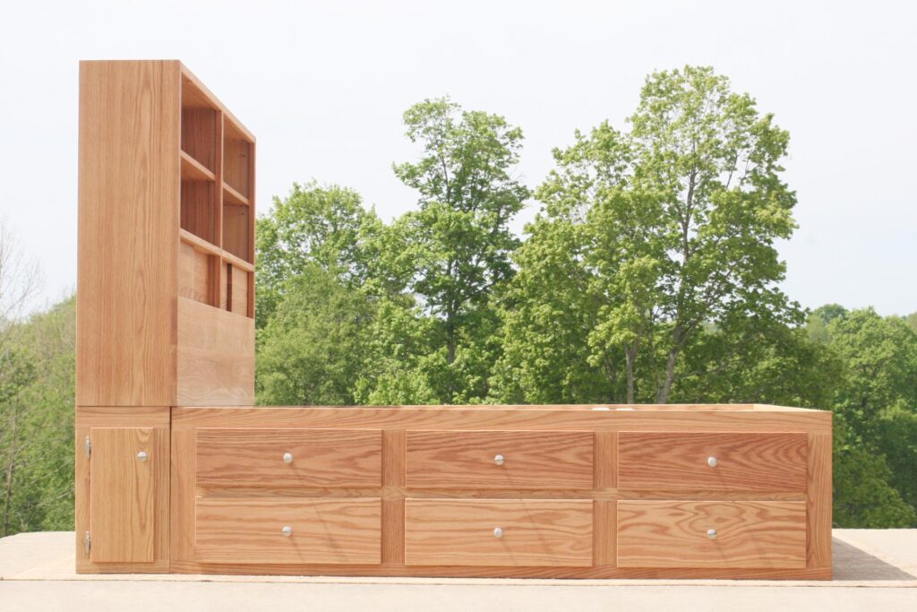 Red Oak captains bed