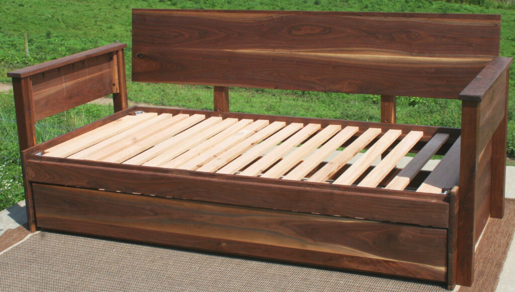 daybed with trundle