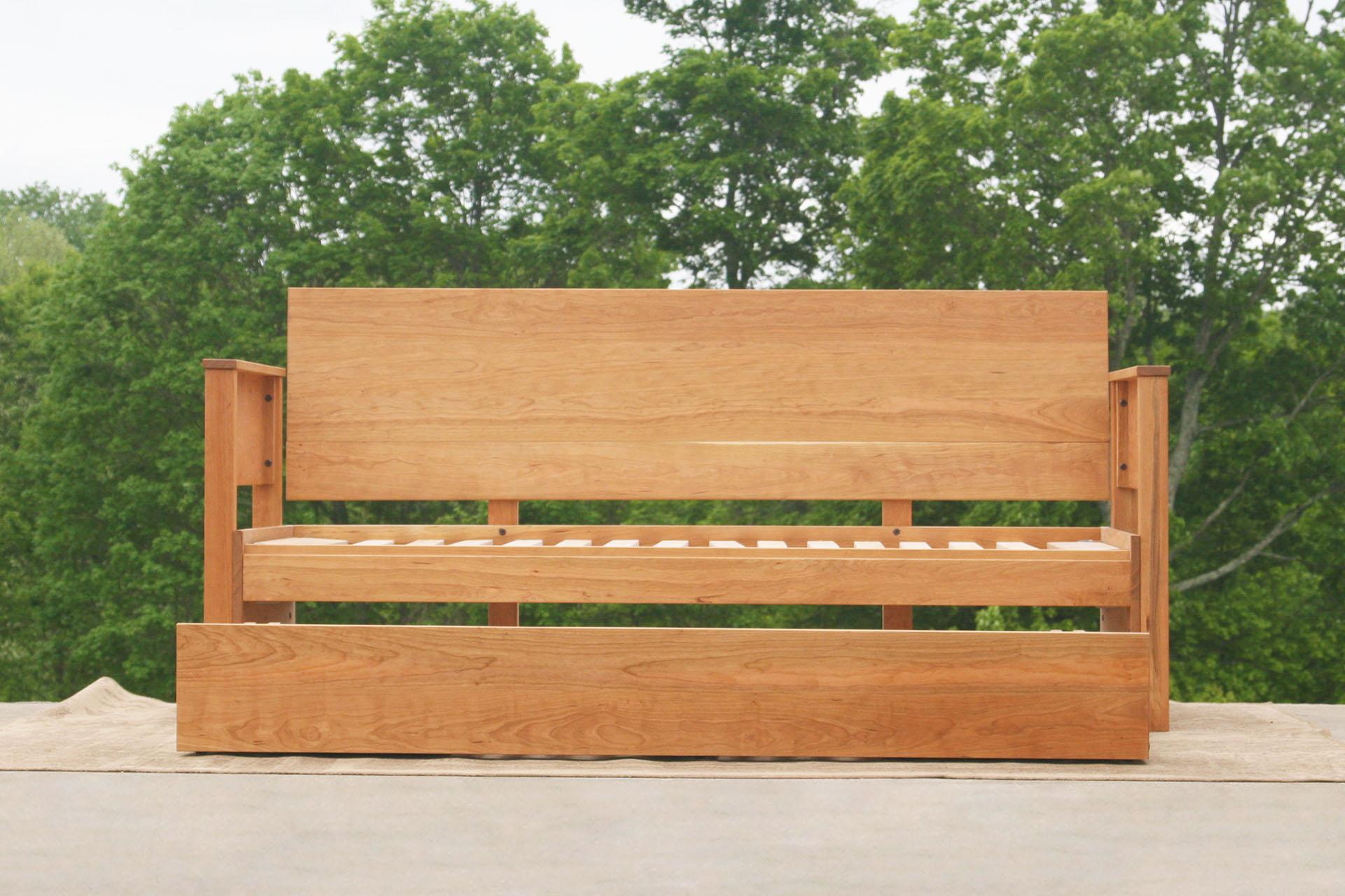 Daybed with trundle, backboard and armrests NtRnS1a