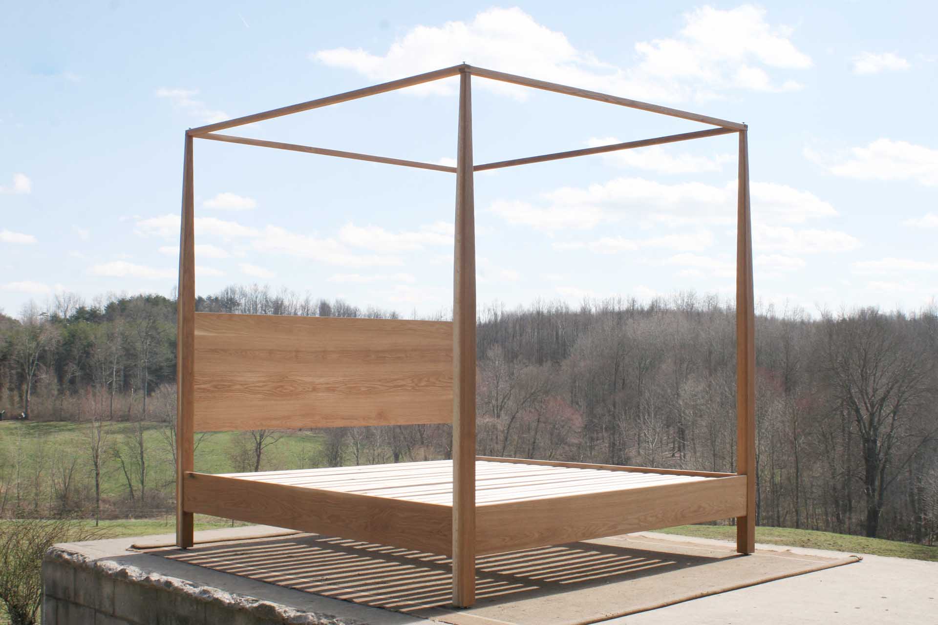 pros and cons of wood canopy beds