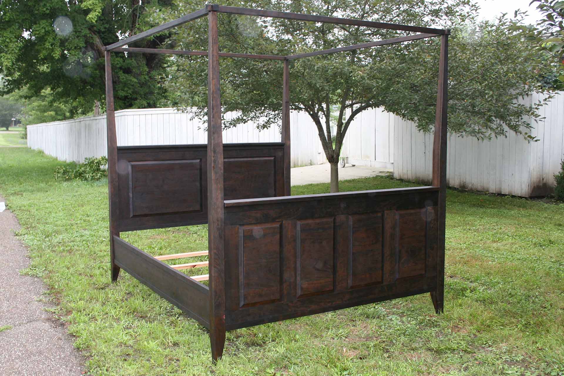 Canopy Bed with a Box Spring Base ccrnp5
