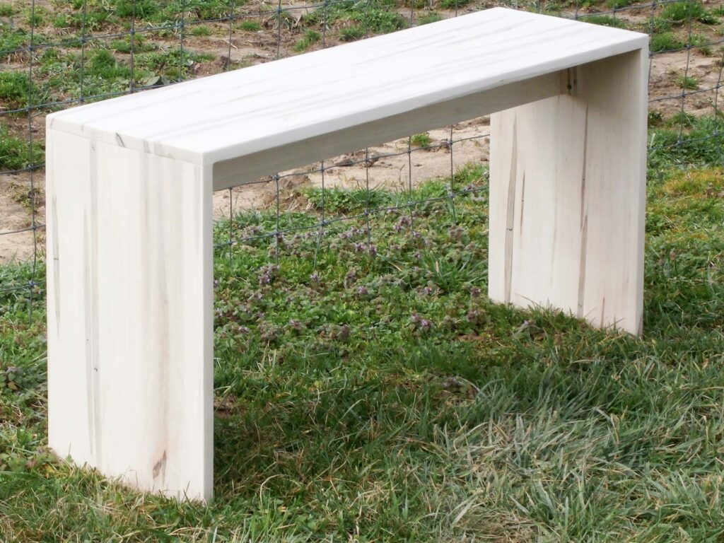Simple Table side view