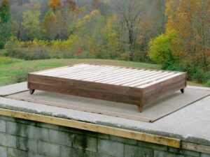 Platform Bed with inside posts side view