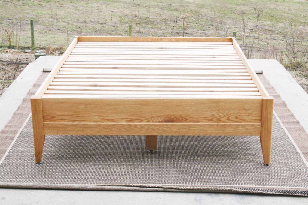 platform bed with legs
