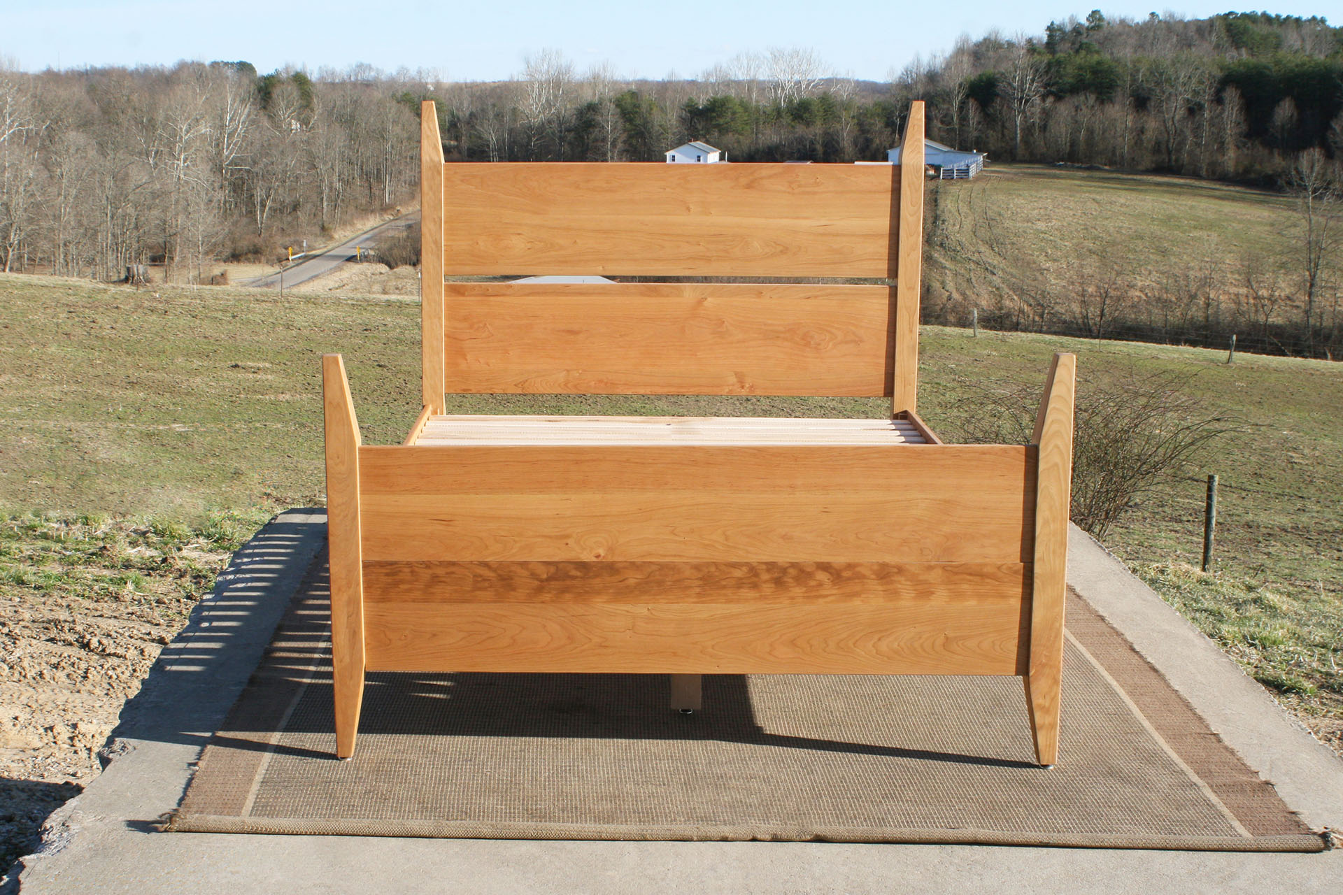 Box Spring Bed with tapered posts nbrnv07-1