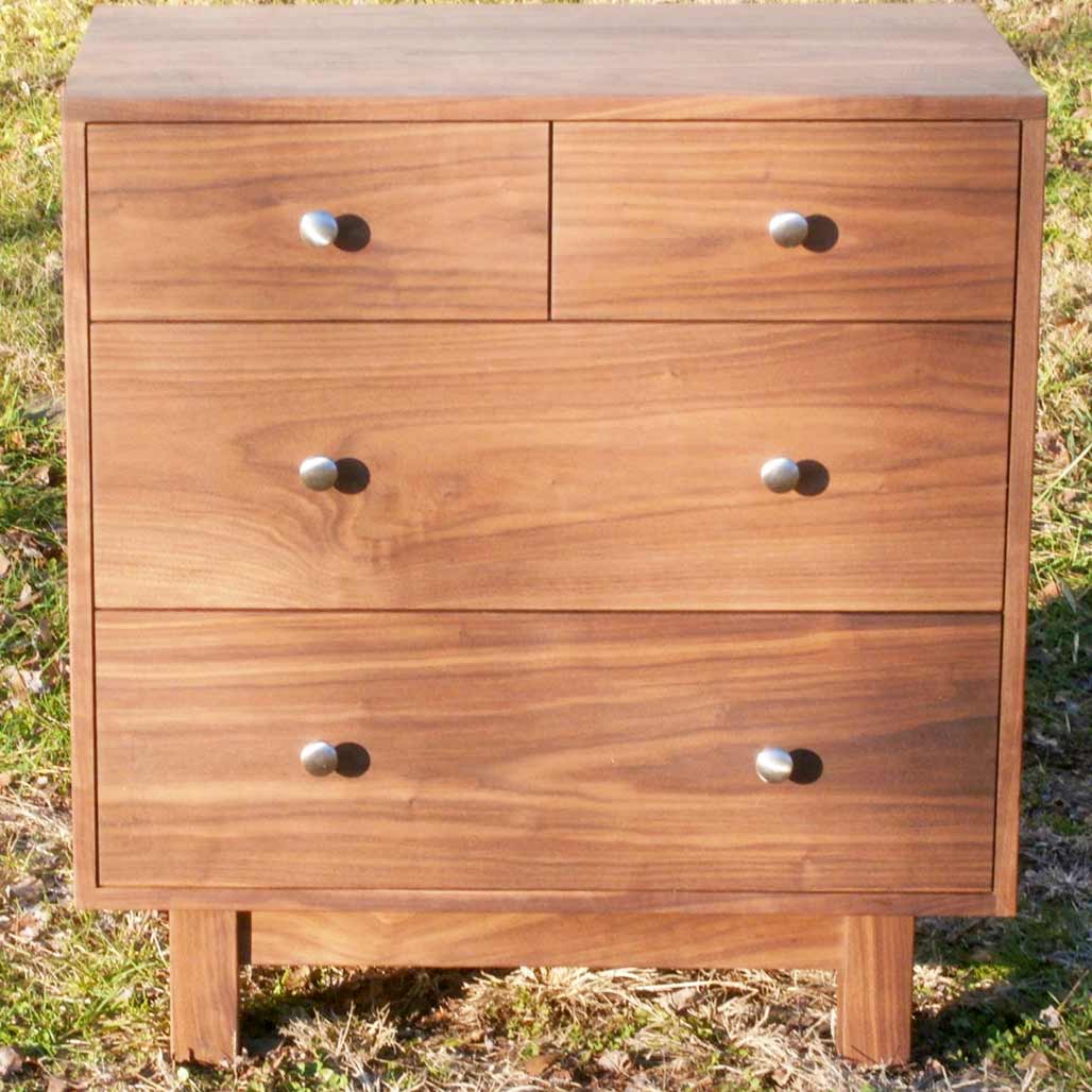 Small dresser with 4 drawers x4310a