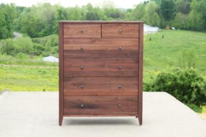 chest of drawers