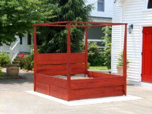Canopy Bed with headboard and 4 drawers side view