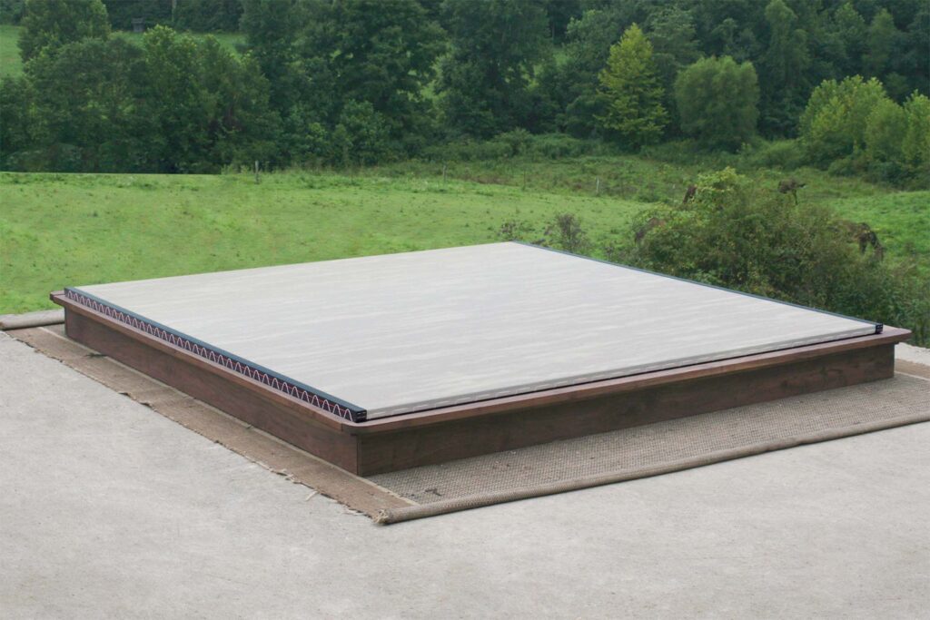 2 inch Tatami Mat on low platform bed