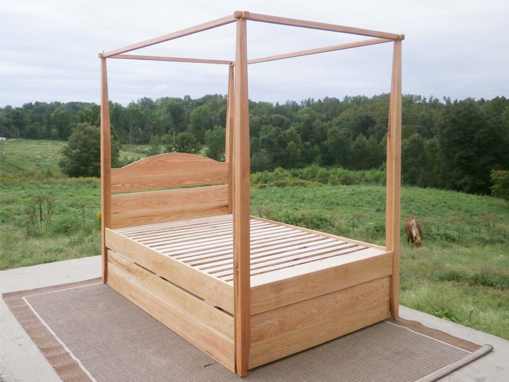 canopy bed with trundle